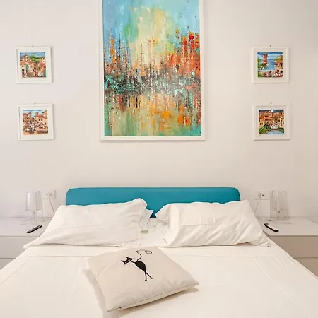 My Way Art Apartment Sorrento